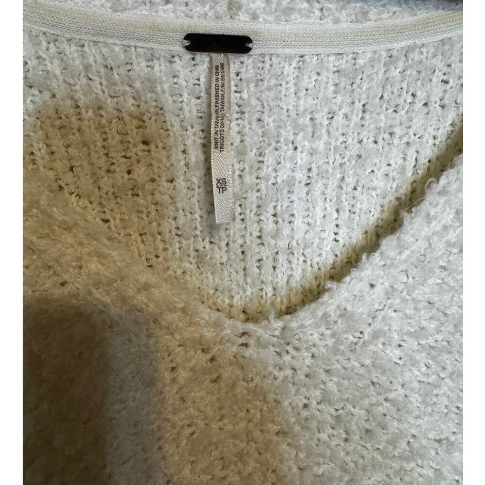Free People Reverie V-Neck Sweater Vanilla White Shaggy Nubby Crop Knit M - Picture 3 of 4